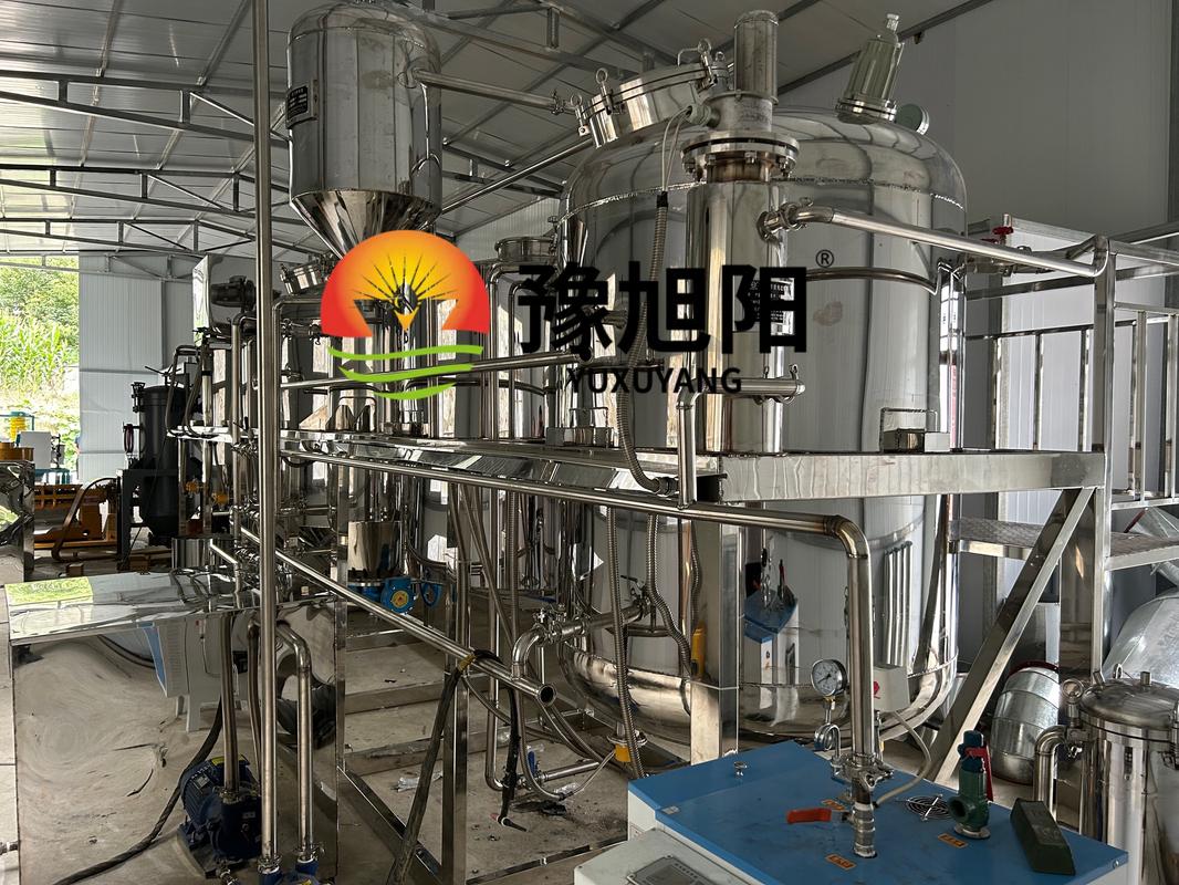 在商丘有没有那种废旧塑料轮胎机油能炼油的设备,有制作设备的厂吗?